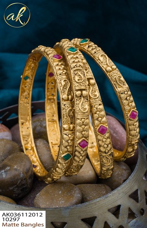 4 Bangles Set Gold Designs, 4 Bangles Set Gold, Gold Bangles Set Of 4 Indian, Gold Bangles Set, Views Nature, Gold Bangles Indian, Bangle Design, Gold Jewels Design, Gold Items