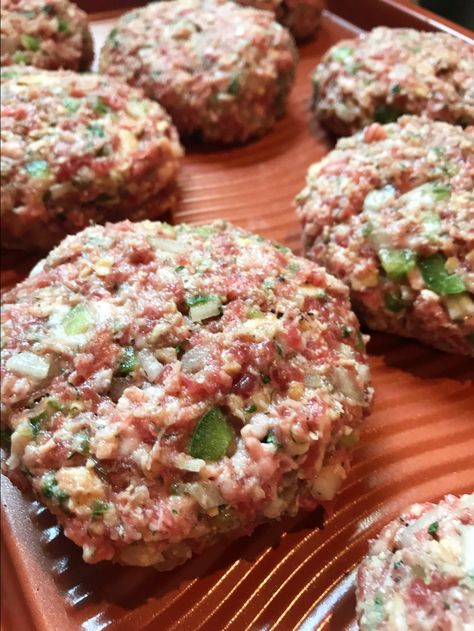 Polish Hamburgers are called Klotlety or Klupskies in Polish. Every family makes them their own special way, but they are all similar. Cooking Hamburgers, The Tipsy Housewife, Tipsy Housewife, Hamburger Dishes, Hamburger Patties, Polish Recipes, European Food, Pork Dishes, Beef Dishes