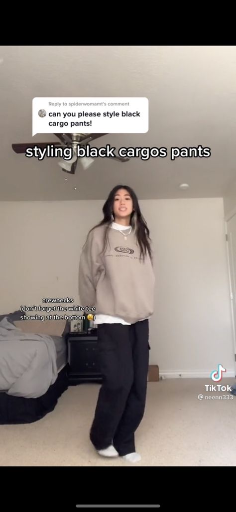 Black Cargo Pants Outfit School, Cargo Pants Outfit School, Black Cargo Pants Outfit Aesthetic, Cargo Pants Outfit Aesthetic, Black Cargo Pants Outfit, Pants Outfit Aesthetic, Outfit School, Cargo Pants Outfit, Black Cargo Pants