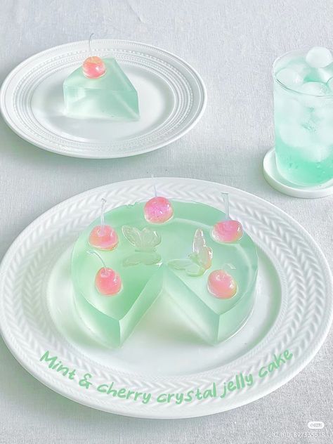 #dessert Gelatin Dessert, Kawaii Cooking, Jelly Cake, Cute Food Art, Asian Desserts, Candy Desserts, Happy Foods, Cafe Food, Cute Food