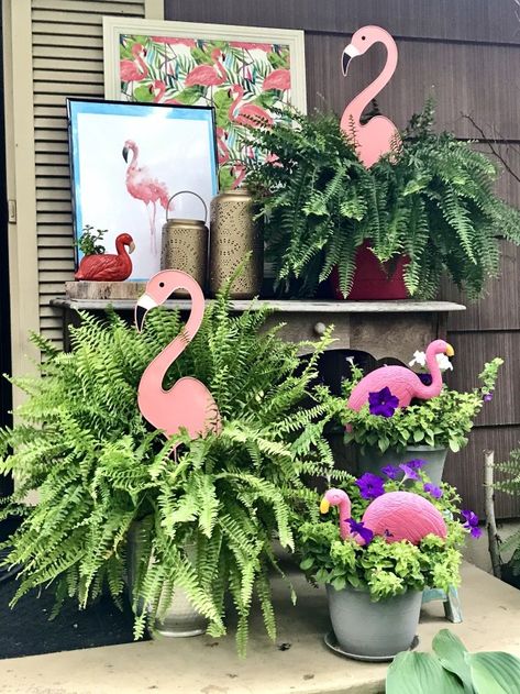 Flamingo Backyard Decor, Yard Flamingo Ideas, Flamingo Patio Decor, Flamingo Porch Decor, Flamingo Pool Decor, Flamingo Centerpiece Ideas, Flamingo Outdoor Decor, Flamingo Yard Decor, Flamingo Aesthetic