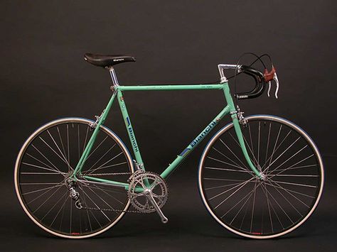 bianchi-super-leggera-specialissima-1 Bianchi Bicycle, Bici Retro, Bike Commuting, Classic Road Bike, Road Bike Vintage, Vintage Cycling, Velo Vintage, Steel Bike, Fixed Bike