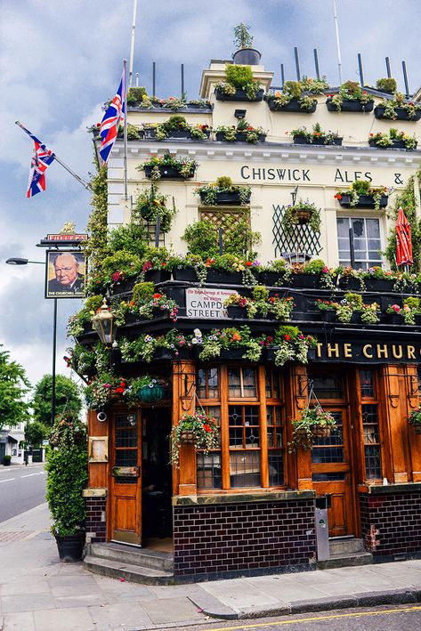 The Churchill Arms, London Churchill Arms London, London Dreams, London Itinerary, British Pub, London Baby, London Aesthetic, London Pubs, England And Scotland, England Travel