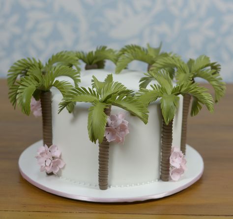 Palm Tree Cake Ideas, Palm Tree Birthday Cake, Fondant Palm Tree, Oasis Cake, Farmer Birthday Cake, Palm Tree Cake, Stitch Cakes, Palm Tree Cakes, Fondant Cake Tutorial