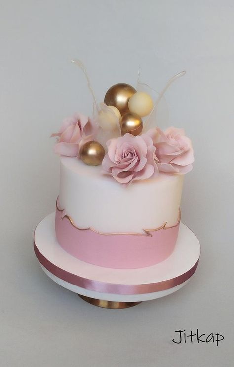 Pink Fondant Cake, Birthday Cake For Women Elegant, Flower Cake Design, Modern Birthday Cakes, Fondant Cake Designs, Big Wedding Cakes, Girly Cakes, Birthday Cake With Flowers, Elegant Birthday Cakes