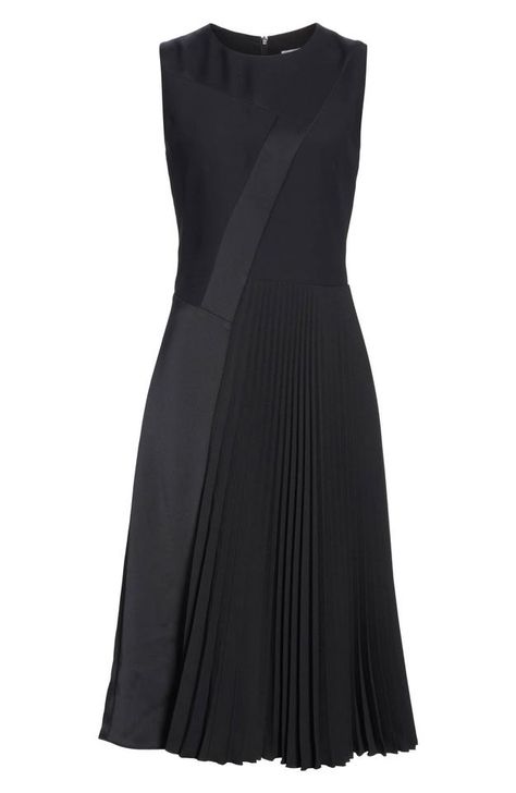 Hugo Boss Dionia Fit and Flare Midi Dress Queen Letizia Style, Hugo Boss Dress, Boss Dress, Letizia Of Spain, Dresses Casual Fall, Boss Black, Power Dressing, Queen Letizia, Pleated Midi Dress