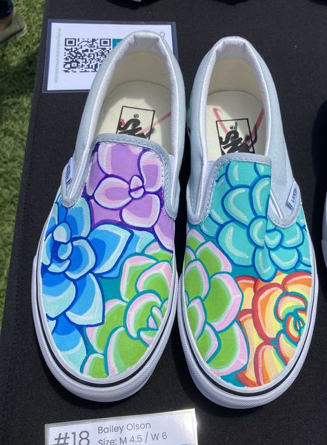 Painted Slip On Shoes, Shoe Painting Ideas On Canvas, Canvas Shoes Painting, Shoe Painting Ideas Vans, Painted Vans Slip On, Customized Canvas Shoes, Vans Painted Shoes Ideas, Diy Vans, Custom Vans Slip On