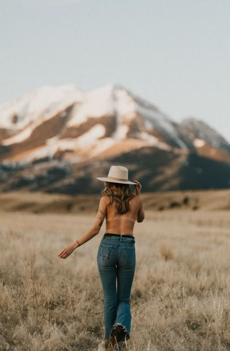 Cowgirl Film Photography, Photo Shoot Cowgirl, Flat Brim Hat Photoshoot, Brunch Outfit January, Portraits With Hats, Fancy Western Dresses Women, Cowgirl Outfit Photoshoot, Single Woman Photo Shoot, Western Mountain Cowgirl