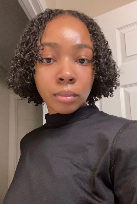 Elegant Short Curly Hairstyles, Short Curly 4c Hair, Wet Hairstyles For Short Hair, Curly Hair Designs, Barefaced Beauty, Natural Curly Hairstyles, Bantu Knot Hairstyles, Short Weave Hairstyles, Curly Hair Natural