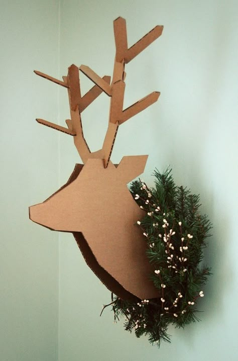 Cardboard Deer Heads, Cardboard Deer, Reindeer Head, Noel Diy, Deer Head, Noel Christmas, Cardboard Crafts, Xmas Crafts, Christmas Projects