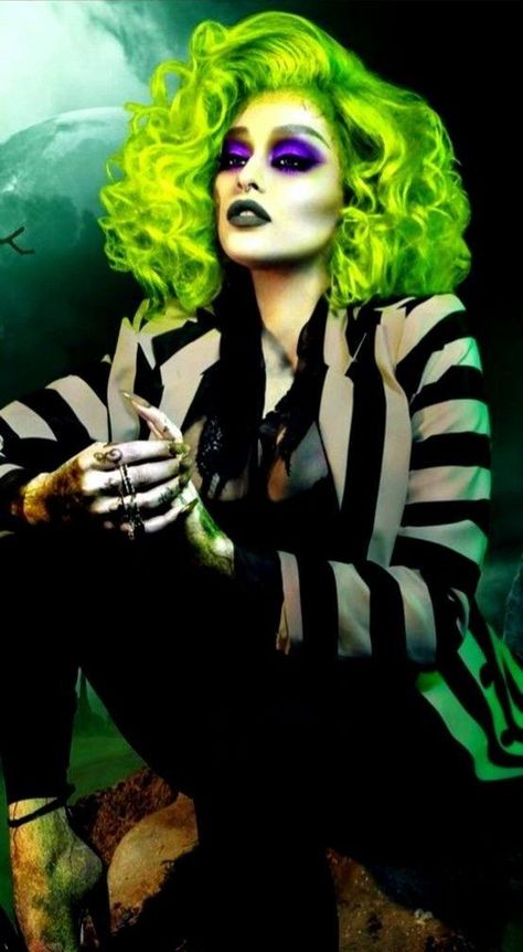 Punk Costume Halloween, Beetlejuice Halloween Costume, 2024 Makeup, Beetlejuice Makeup, Scary Party, Beetlejuice Costume, Halloweenský Makeup, Holloween Makeup, Beetlejuice Halloween