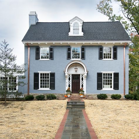 Blue Colonial House Exterior, Blue Stucco Exterior, Stucco Exterior Colors, Blue Home Exterior, Modern Colonial Style, Full House Renovation, Colonial House Exteriors, Exterior Home Design, Modern Colonial