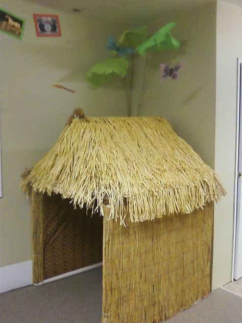 grass hut-- cardboard with roof made from faux grass skirts... walls covered with plastic tablecloth with bamboo print? Fabric Roses Diy, Surf Shack Vbs, Jungle Theme Classroom, Jungle Thema, Bamboo Print, Simple Fabric, Vbs Themes, Faux Grass, Vbs Crafts