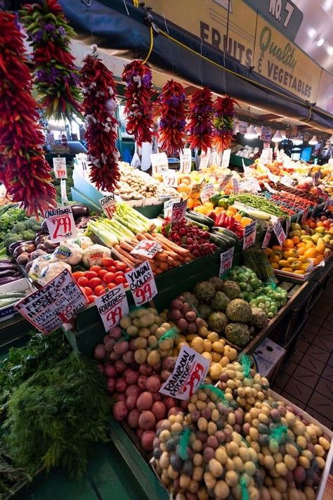 Farmers Market Photography, Hippie Lifestyle Aesthetic, Farmers Market Aesthetic, Kitchen Decor Wall, Oregon Photography, Waterfall Photo, Kitchen Decor Wall Art, Pike Place Market, Pike Place