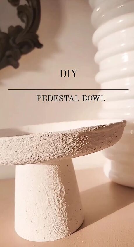 In this step-by-step tutorial, I'll guide you through the process of creating a charming DIY pedestal bowl using a few inexpensive materials. Workspace Diy, Diy Pedestal, Getting Rid Of Mice, Clean Kitchen Cabinets, Diy Bowl, Clay Bowl, Pedestal Bowl, White Acrylic Paint, Rustic Farmhouse Style