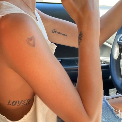 Ava Jules Tattoo, Lover Girl Tattoo Ideas, Lover Word Tattoo, Love Yourz Tats, Lover Girl Tattoo, Made In Love Tattoo, Choose Love Tattoo, Lover Tattoo Word, Que Sera Sera Tattoo