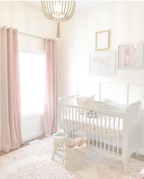 Nursery💗Decor💗 Baby💗 Style on Instagram: “The serenity this room gives off... 💗 by @kathleen.at.home” Crib Sheets Girl, Mini Crib Sheets, Girl Cribs, Girl Nursery Room, Baby Room Inspiration, Nursery Room Inspiration, Nursery Baby Room, Baby Bedroom