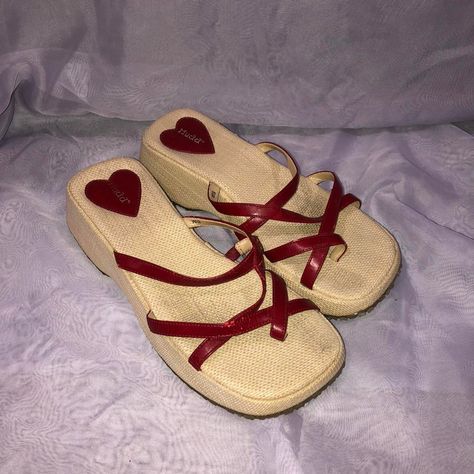 Look what I just found on Depop 🙌 https://depop.app.link/sjwhkSnz7qb Y2k Platform Sandals, 2000s Flip Flops, Platform Flip Flops Y2k, 2000s Wedge Flip Flops, Please Buy My Clothes Depop, Platform Flip Flops, Baggy Style, Funky Shoes, Vintage Sweaters