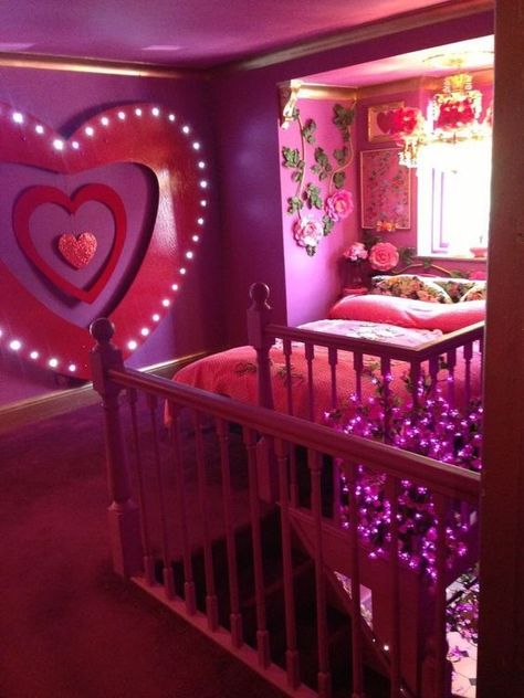 Lovecore Bedroom, Bedroom Ideas Y2k, Hippie House, Y2k Room, Bedroom Aesthetics, Room Decoration Ideas, Day Room, Fashion 2000s, Room Goals