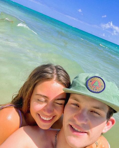 Halle Sandberg on Instagram: "cheesin cause i’m so happy here" Halle Sandberg Instagram, Halle Sandberg, Cute Date Ideas, Halle, Beach Life, So Happy, On Instagram, Beauty, Instagram