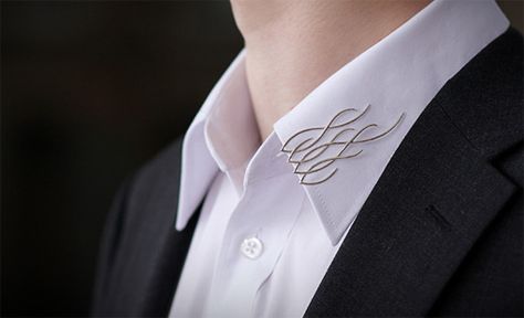 COLLAR PIN Mens Accessories Vintage, Spiral Jewelry, Men's Brooch, Plain White Shirt, Collar Tips, Star Wars Fashion, Collar Pin, Collar Pins, Dragon Jewelry