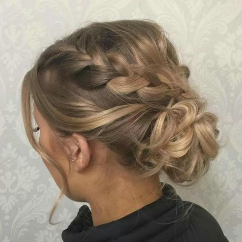 Bun Hairstyle, Two Braids, Low Bun, Penteado Cabelo Curto, Trending Hairstyles, Braided Updo, Hair Dos, Bridesmaid Hair, Hair Videos