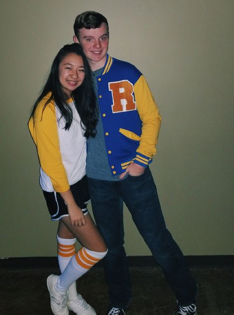 Riverdale Archie and Veronica Costume #riverdale #riverdalecostume #archie #veronica Riverdale Costume Ideas, Veronica Halloween Costumes, Archie And Veronica Aesthetic, Riverdale Veronica And Archie, Betty And Veronica Costume Archie Comics, Han Solo Outfit, Riverdale Halloween Costumes, Riddler Costume, Rogue Costume