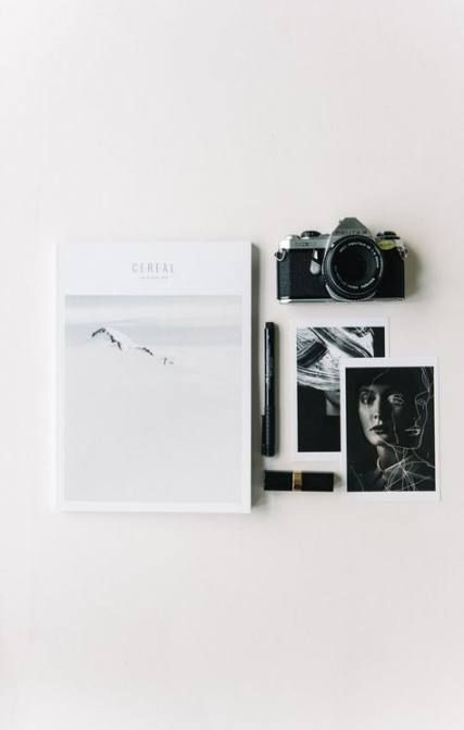 Catalog Photography, Journal Photography, Flatlay Ideas, Book Flatlay, Bookstagram Inspiration, Flat Photo, Minimal Photography, Indoor Photography, Christmas Series