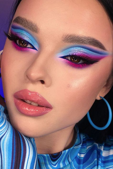 summer makeup ideas, vibrant makeup, summer makeup looks, colourful summer makeup, colorful makeup look, vibrant eyeshadow look Uni Makeup, Soft Pink Makeup, Daring Makeup, Soft Makeup Look, Dewy Makeup Tutorial, Bold Eyeshadow, Blue And Magenta, Makeup Ojos, Vibrant Makeup