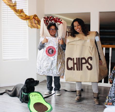 Chipotle Costume, Chipotle Halloween Costume, Chipotle Burrito Costume, Chipotle Chips, Chipotle Burrito, Easy Diy Costumes, Diy Costumes Women, Diy Funny, Diy Halloween Costumes