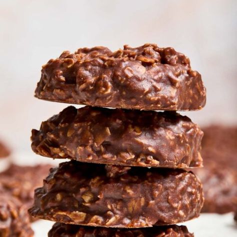 No Bake Chocolate Peanut Butter Oatmeal Cookies - Flavor the Moments Chocolate Peanut Butter Oatmeal Cookies, Chocolate Peanut Butter No Bake, Peanut Butter No Bake Cookies, Oatmeal No Bake Cookies, Easy No Bake Cookies, Chocolate No Bake Cookies, Beauty Bites, Easy Chocolate Fudge, Chocolate Oatmeal Cookies