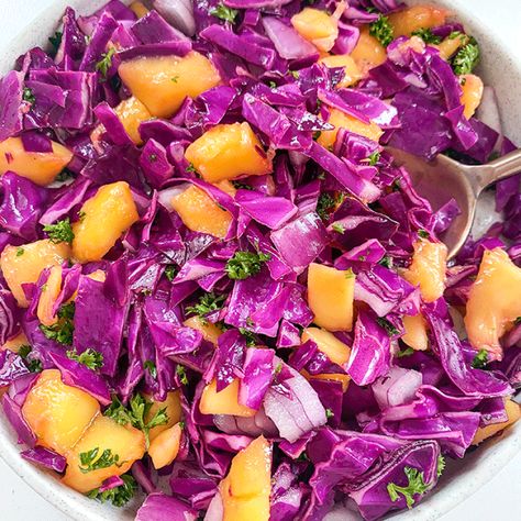 Cabbage Mango Slaw Homemade Cabbage, Clean Eating Side Dishes, Clean Eating Vegetarian Recipes, Mango Slaw, Clean Eating Vegetarian, Clean Eating Vegan, Dairy Free Gluten Free, Vegetarian Cabbage, Fast Easy Meals