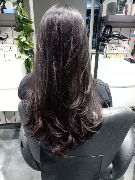 Long Hair Volume Haircut, Voluminous Straight Hair, Volume Layer Haircut, Long Hair Volume, Volume Haircut, Long Layered Cuts, Layered Cut, Voluminous Hair, Haircuts For Long Hair