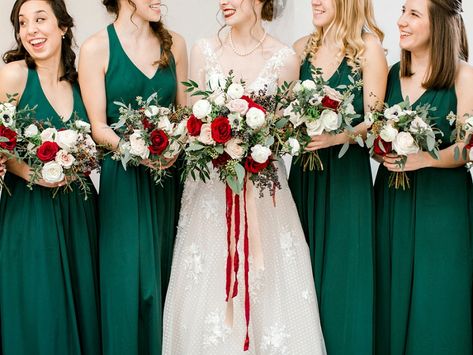 Emerald green bridesmaid dresses and red bouquets for Christmas inspired wedding Christmas Inspired Wedding, Teal And Grey Wedding, Christmas Wedding Themes, Evergreen Wedding, Christmas Wedding Inspiration, Emerald Green Bridesmaid Dresses, Hampton Virginia, Winter Bridesmaid Dresses, Red Wedding Theme