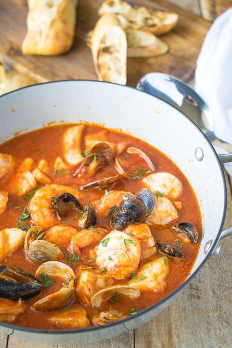 Oyster Dishes, Italian Seafood Stew, Italian Soups, Seafood Broth, Italian Seafood, Soups Recipes, Seafood Recipe, Tomato Broth, Seafood Stew