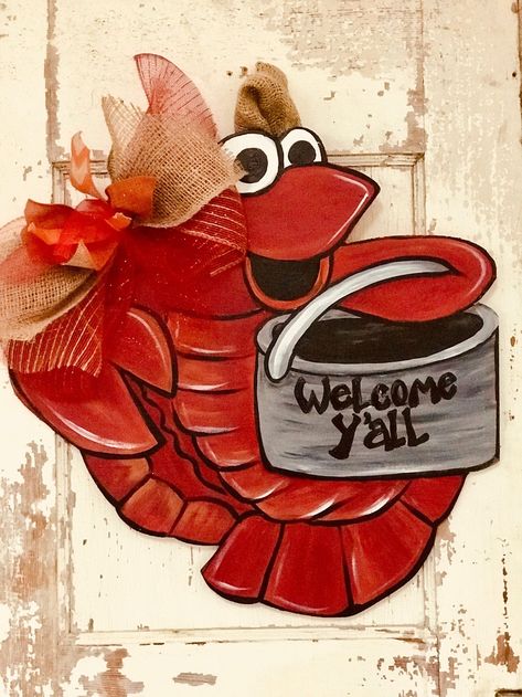 Cajun Decor, Pineapple Door Hanger, Louisiana Decor, Crawfish Boil Party, Seafood Shop, Crawfish Season, Burlap Door Hangers, Door Hangers Diy, Louisiana Art