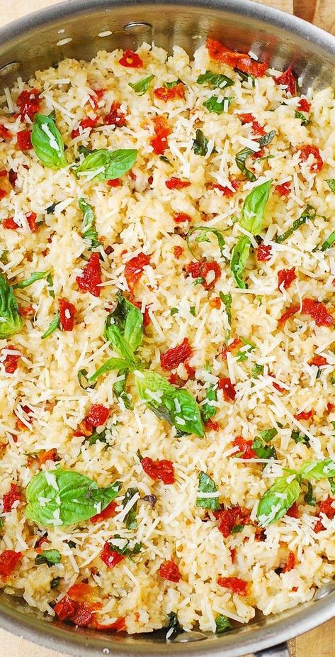 Parmesan, Sun-Dried Tomato and Basil Rice Best Rice Recipes, Recipes Mediterranean Diet, Basil Rice, Best Rice Recipe, Easy Side Dishes, Gluten Free Recipes Side Dishes, Recipes Mediterranean, Best Side Dish, Rice Side Dish Recipes