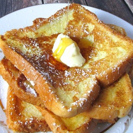 Learn how to make French Toast with this easy recipe. How many eggs do you use? How much milk? Here's how to make the very best classic French Toast. Buttermilk Chicken Tenders, Perfect French Toast, French Bread French Toast, Delicious French Toast, Classic French Toast, Best French Toast, Chocolate Fashion, Make French Toast, South Miami