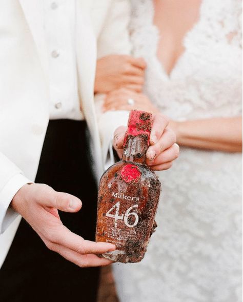 Southern Wedding Traditions: Why Brides Bury Bottles of Bourbon Before Their Wedding Southern Wedding Ideas, Southern Wedding Traditions, Wedding Day Tips, Quirky Wedding, Wedding Cakes Blue, Wedding Traditions, Southern Bride, Wedding Site, Wedding Timeline