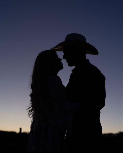 Lyla Sage, Country Couple Pictures, Luke Brooks, Foto Cowgirl, Country Couple, Country Relationships, Cute Country Couples, Done And Dusted, Cowboy Love