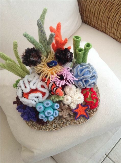 Crochet Reef Coral, Crochet Sea Anemone, Felt Coral Reef, Crochet Coral Pattern, Crochet Coral Reef Pattern Free, Ocean Animal Crochet, Crochet Reef, Coral Reef Crochet, Crochet Aquarium