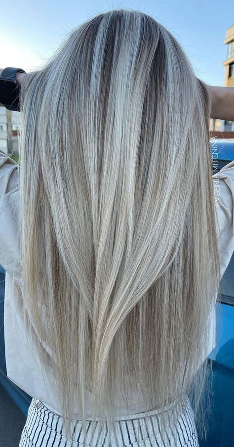 Sandy Blonde Hair With Platinum Highlights, Blue Toned Blonde Hair, Natural Blonde Shadow Root, Platinum Blonde Hair On Brunette, Beach Blonde Hair Color Ideas, Light Blonde With Shadow Root, Platinum Blonde Hair Shadow Root, Cool Blonde Hair Color Dark Roots, Blonde Hair Roots