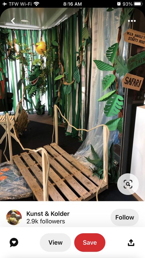 Jungle Theme Classroom Decorations, Jungle Theme Decorations, Jurassic Park Party, Jungle Theme Classroom, Jungle Theme Birthday Party, Rainforest Theme, Jungle Thema, Jungle Decorations, Wild Birthday Party