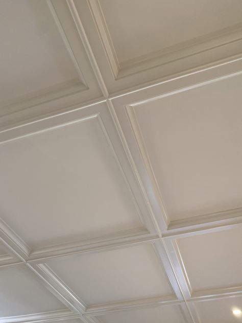 French Ceiling Design, Moulded Ceiling, Tudor Ceiling, Georgian Ceiling, Panelled Ceiling, Detailed Ceiling, Coffered Ceiling Ideas, Ceiling Paneling, Minimalist Bedroom Cozy