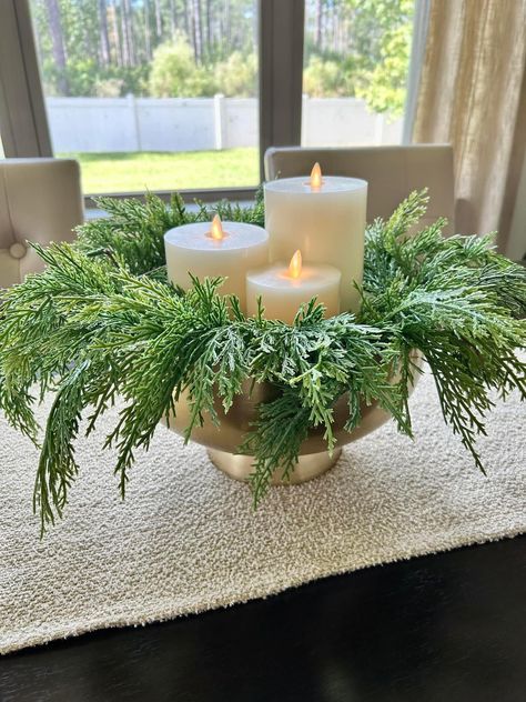 Landscaping Florida, Christmas Decor Inspiration, Christmas Centerpieces Diy, Christmas Themes Decorations, Front Porch Christmas Decor, Deco Floral, Wardrobe Design, Noel Christmas, Christmas Decor Ideas