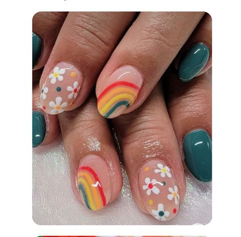 Preschool Nails, Rainbow Nail Design, Diy Nail Art Short Nails, Rainbow Flower Nails, Simple Nail Designs For Fall, Simple Rainbow Nails, Rainbow Gel Nails, 70s Inspired Nails, Flower Power Nails