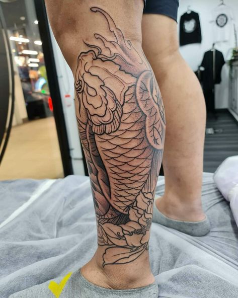 101 Best Lotus Koi Fish Tattoo Ideas That Will Blow Your Mind! 10 Outsons Koi Swimming Upstream Tattoo, Koi Fish Tattoo Calf, Koi Fish Tattoo For Men, Tatto Koi, Koi Fish Tattoo Ideas, Fish Tattoo Ideas, Calf Tattoo Men, Tattoos Forearm, Half Sleeve Tattoos Forearm