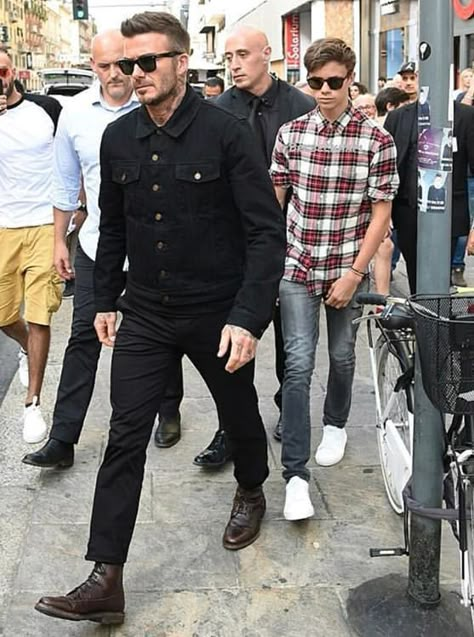 Beckham Style Outfits, David Beckham Style Outfits, Rich Summer, Dress Pro, Beckham Fashion, David Beckham Style, Beckham Style, Minimalist Fashion Men, Portrait Photography Men