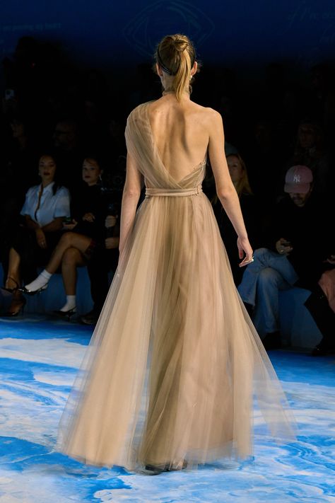 Christian Dior Spring 2025 Ready-to-Wear https://www.vogue.com/fashion-shows/spring-2025-ready-to-wear/christian-dior/slideshow/collection#81 Spring 2025, Christian Dior, Ready To Wear, Dior, Vogue, How To Wear