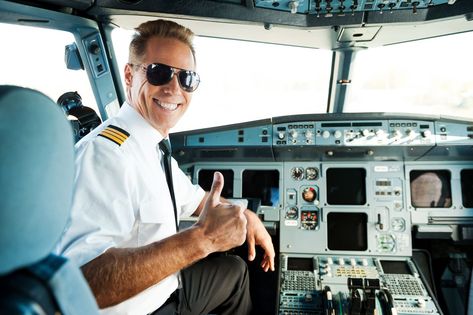 If you want planes to use less fuel just ask the pilot nicely Aviation Careers, Pilot License, Dream Dictionary, Commercial Pilot, Pilot Training, Flight Crew, Dream Meanings, High Paying Jobs, Crew Members